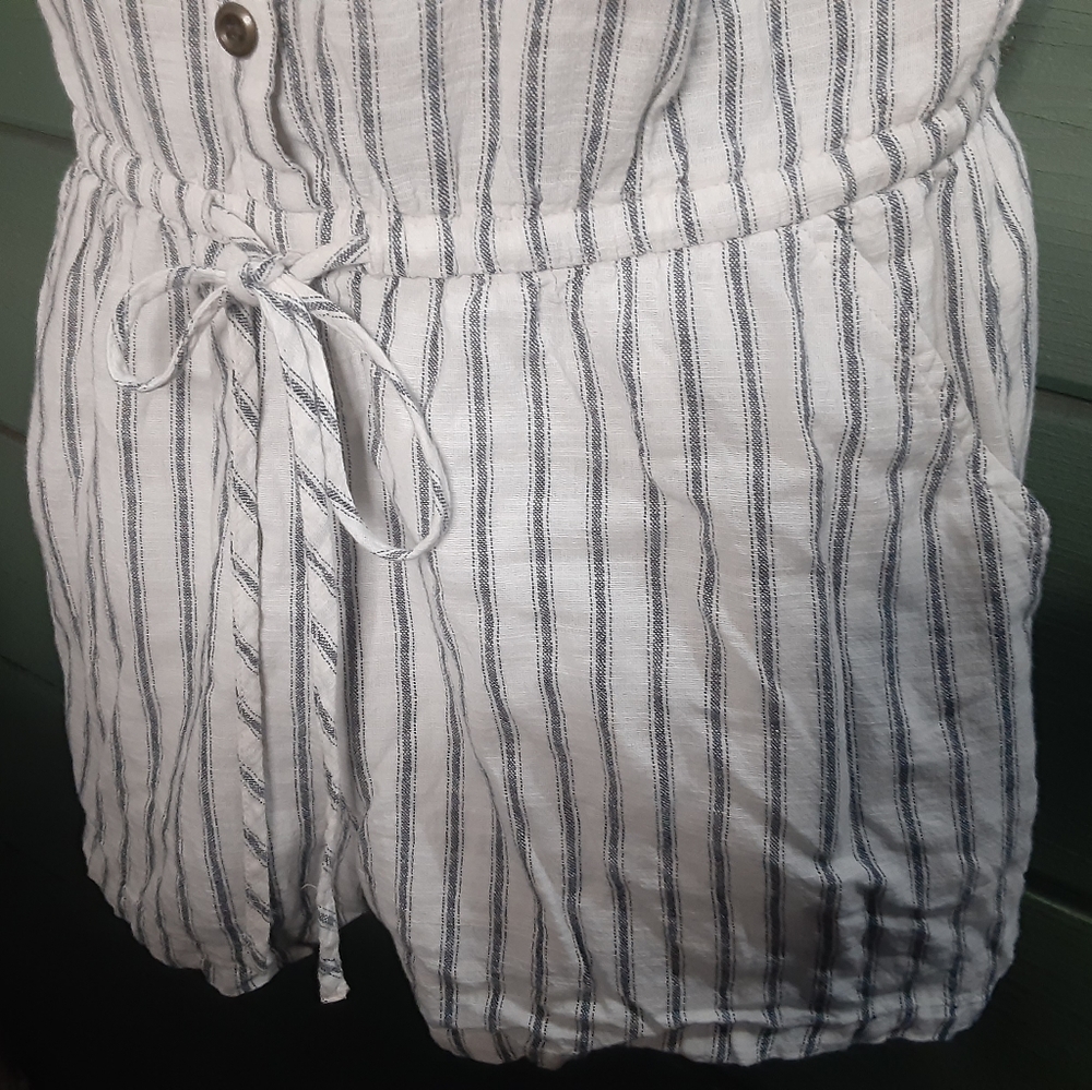 Old Navy Romper- Women's XS - Picture 4 of 7